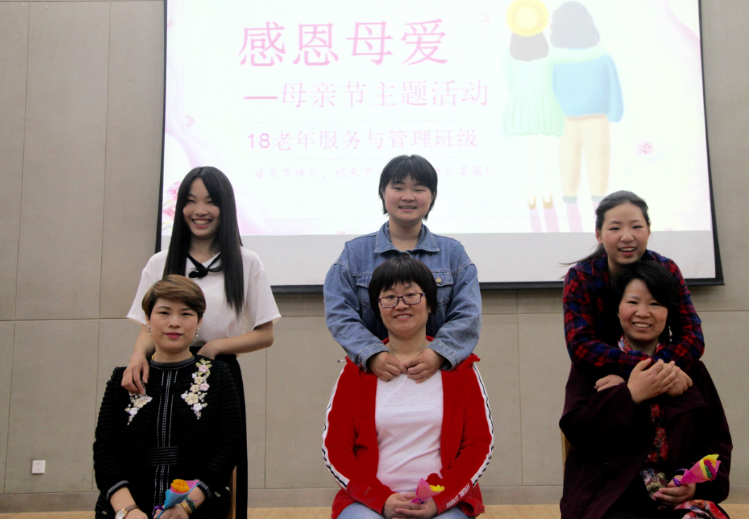 日出水了啊快点使劲动态图