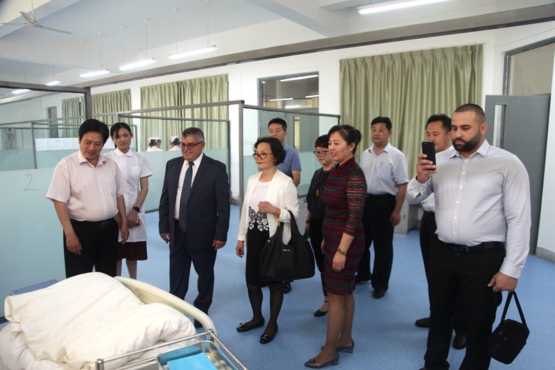 日出水了啊快点使劲动态图