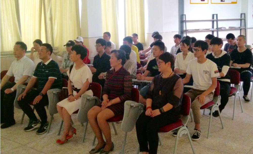 日出水了啊快点使劲动态图