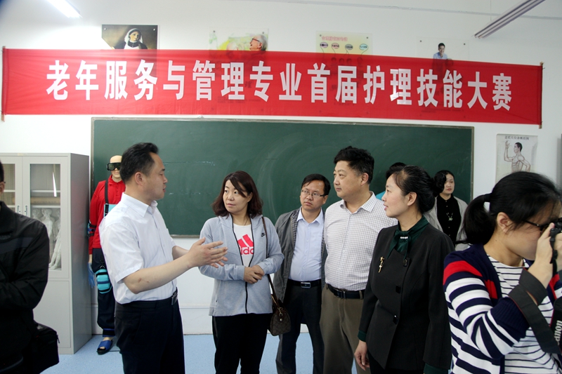 日出水了啊快点使劲动态图