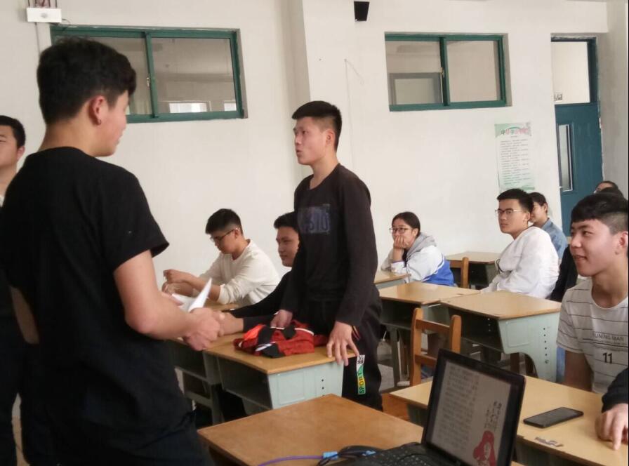 日出水了啊快点使劲动态图