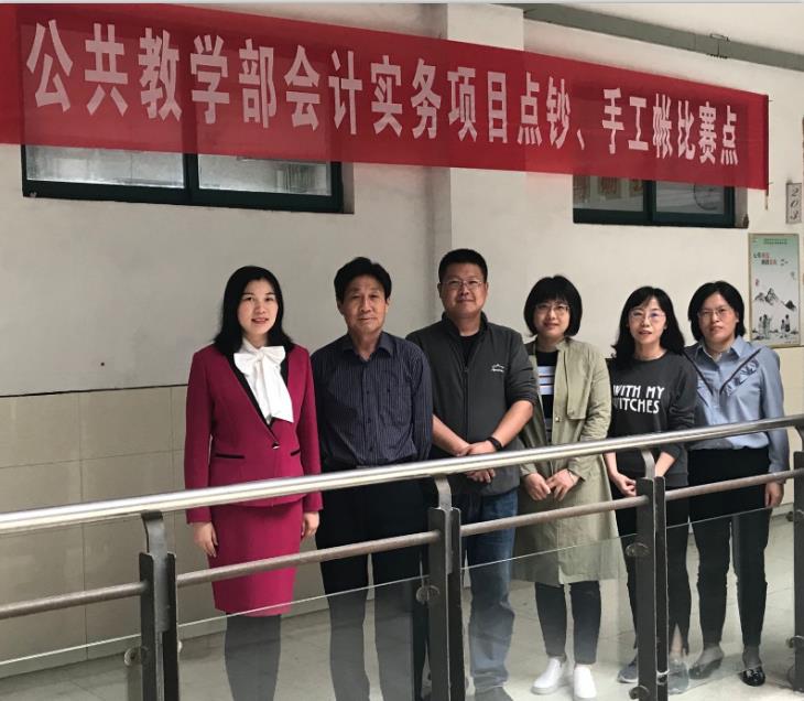 日出水了啊快点使劲动态图