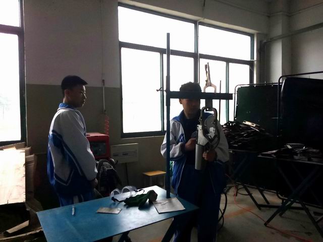 日出水了啊快点使劲动态图