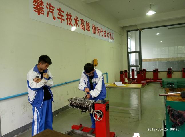 日出水了啊快点使劲动态图