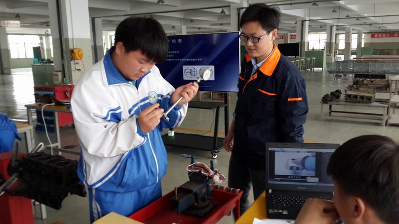 日出水了啊快点使劲动态图