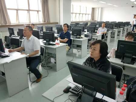 日出水了啊快点使劲动态图