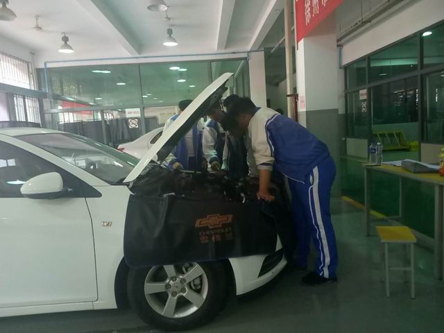 日出水了啊快点使劲动态图