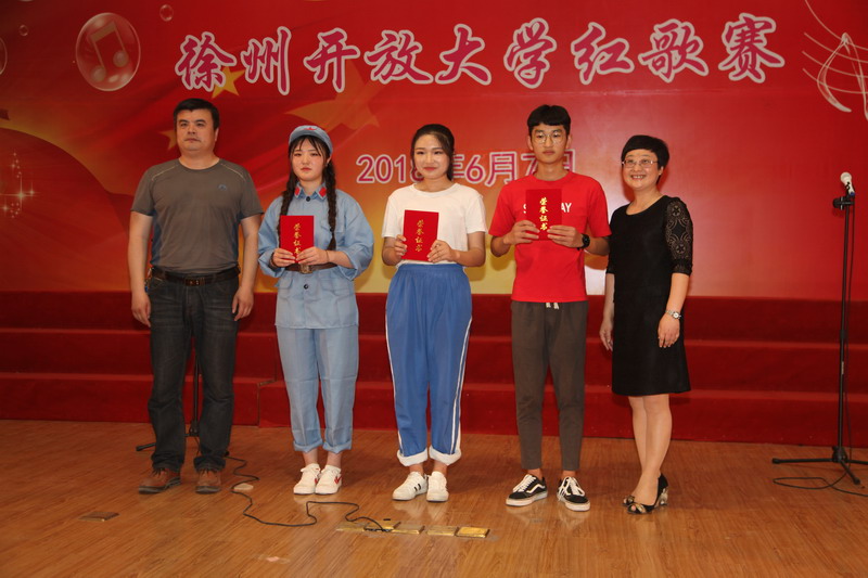 日出水了啊快点使劲动态图