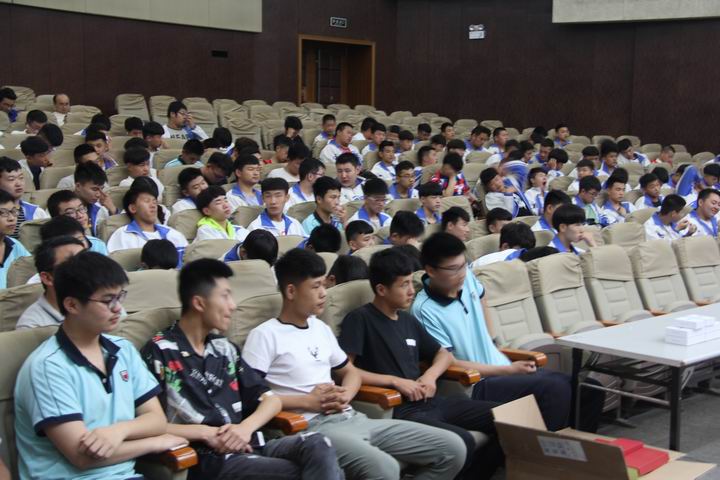 日出水了啊快点使劲动态图