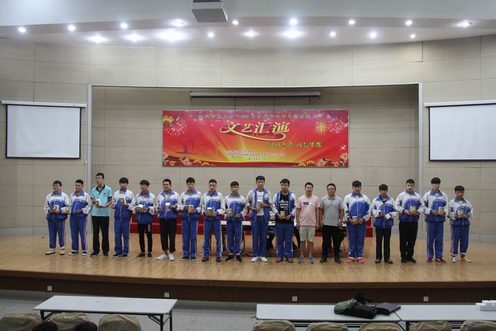 日出水了啊快点使劲动态图