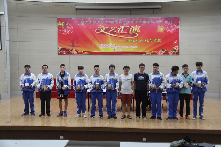 日出水了啊快点使劲动态图