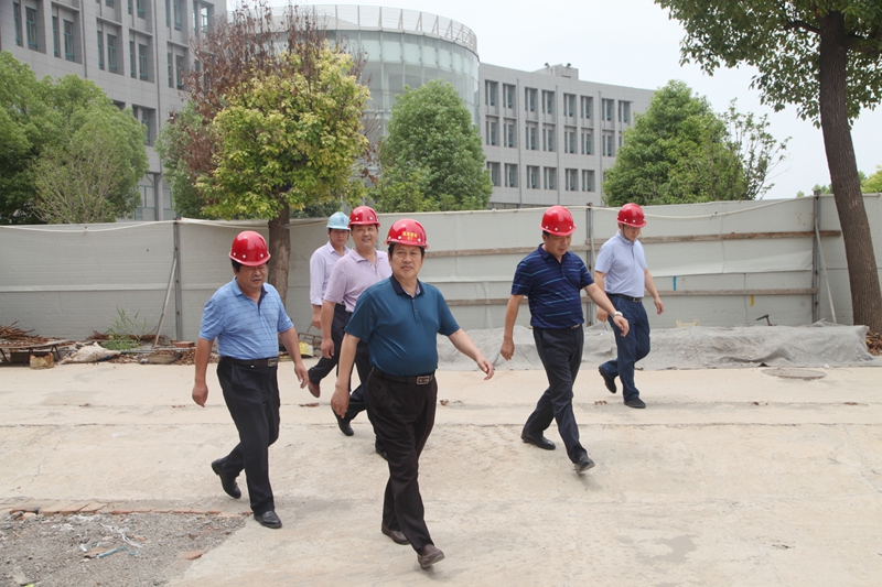 日出水了啊快点使劲动态图