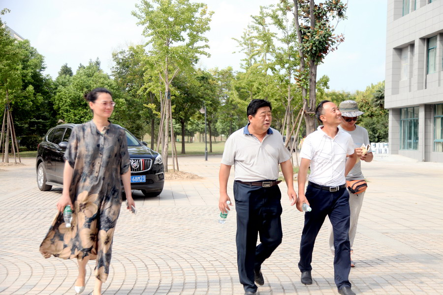 日出水了啊快点使劲动态图