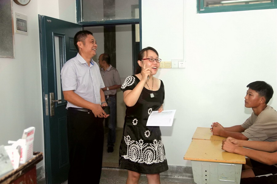 日出水了啊快点使劲动态图