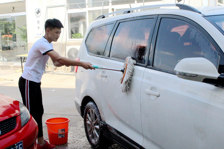 日出水了啊快点使劲动态图