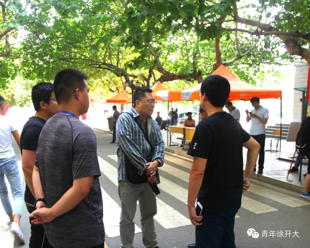 日出水了啊快点使劲动态图