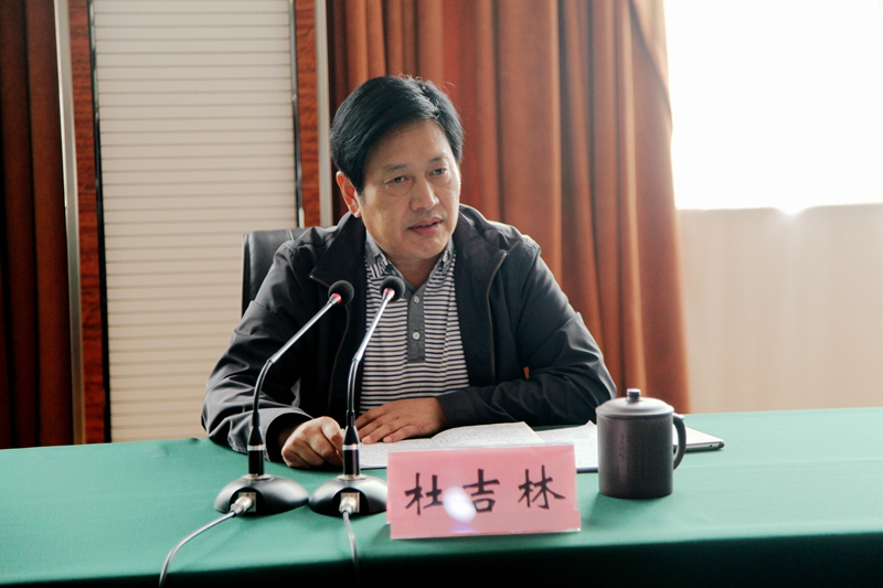 日出水了啊快点使劲动态图