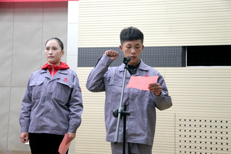 日出水了啊快点使劲动态图