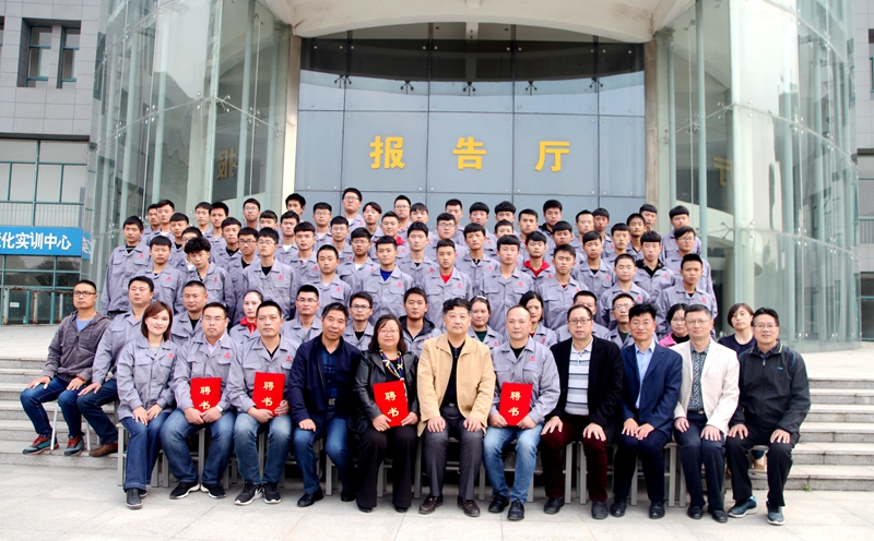 日出水了啊快点使劲动态图