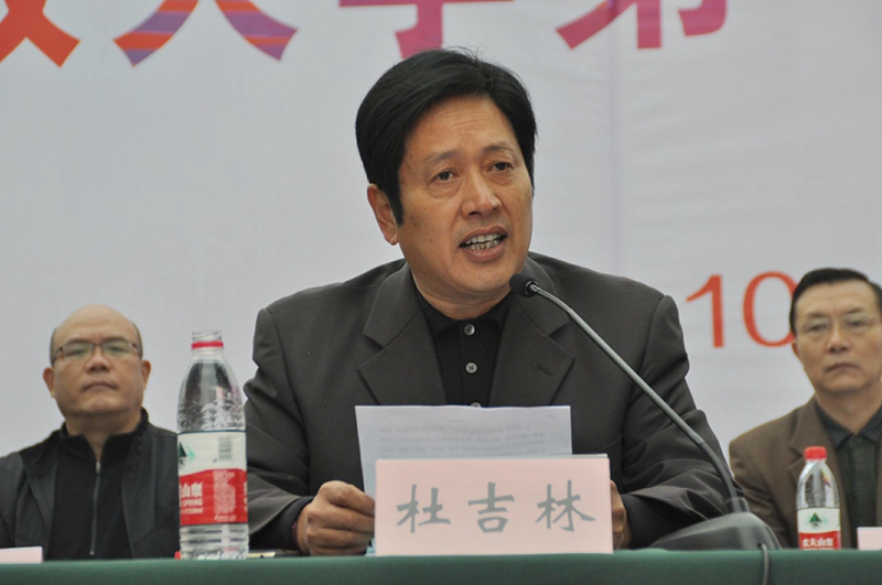 日出水了啊快点使劲动态图