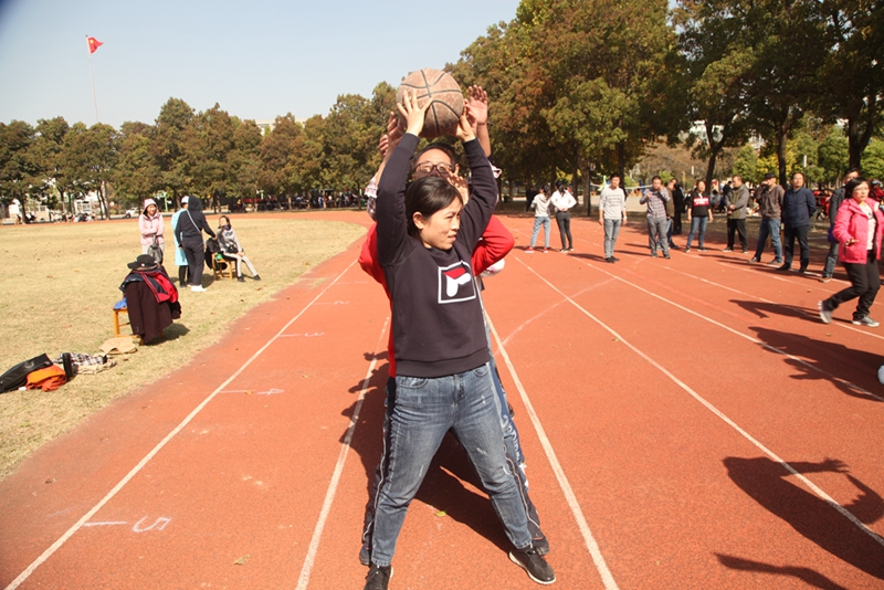 日出水了啊快点使劲动态图