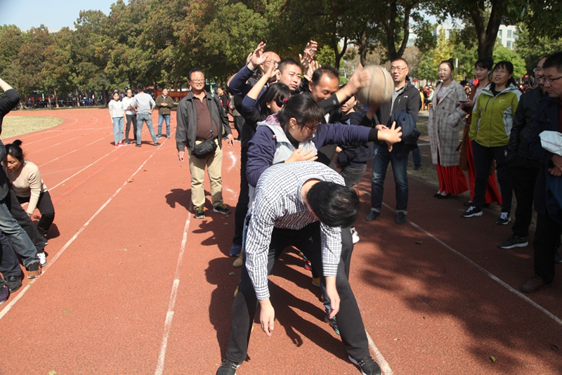 日出水了啊快点使劲动态图