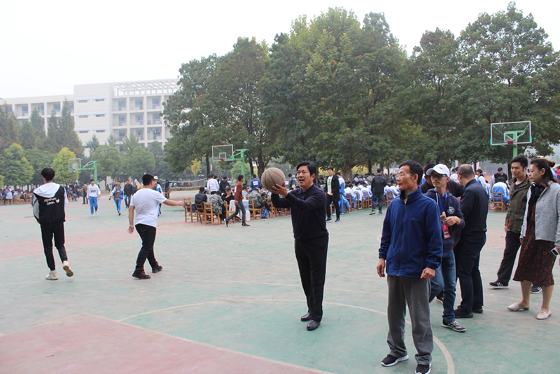 日出水了啊快点使劲动态图