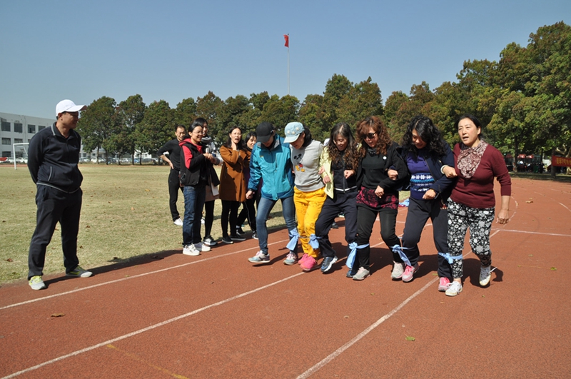 日出水了啊快点使劲动态图