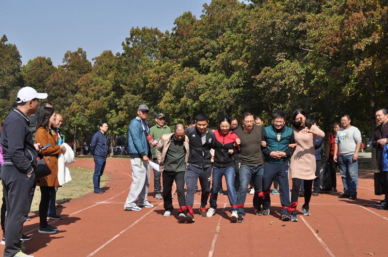 日出水了啊快点使劲动态图