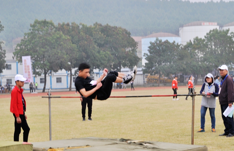 日出水了啊快点使劲动态图