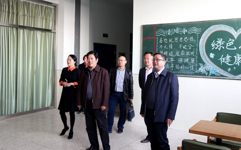 日出水了啊快点使劲动态图