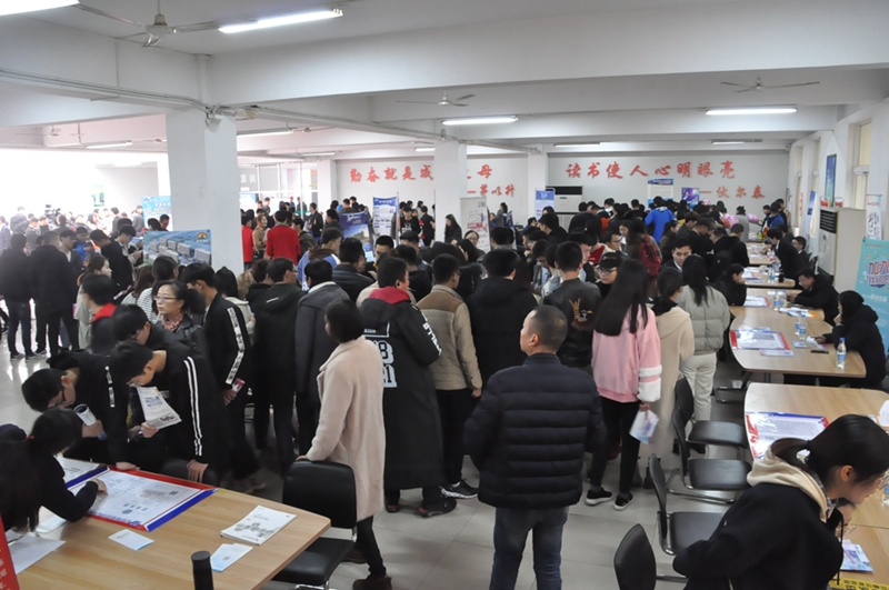 日出水了啊快点使劲动态图