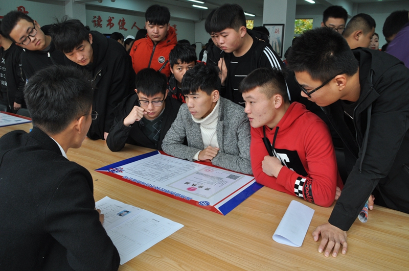 日出水了啊快点使劲动态图