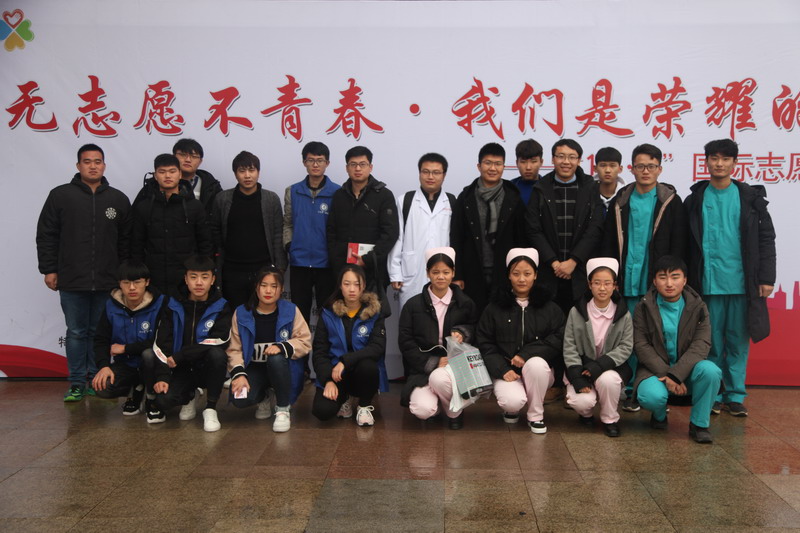 日出水了啊快点使劲动态图