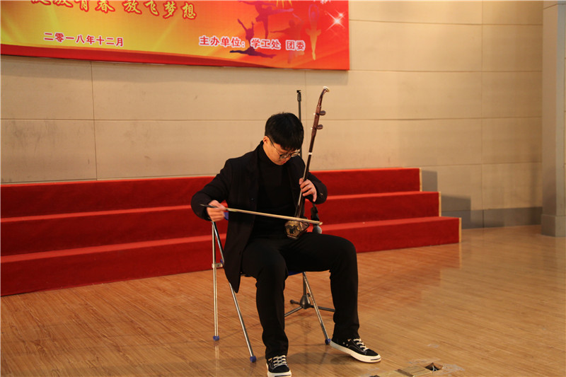 日出水了啊快点使劲动态图