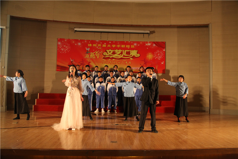 日出水了啊快点使劲动态图