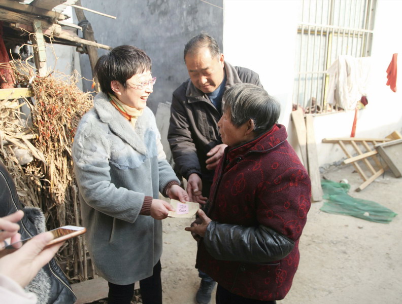 日出水了啊快点使劲动态图