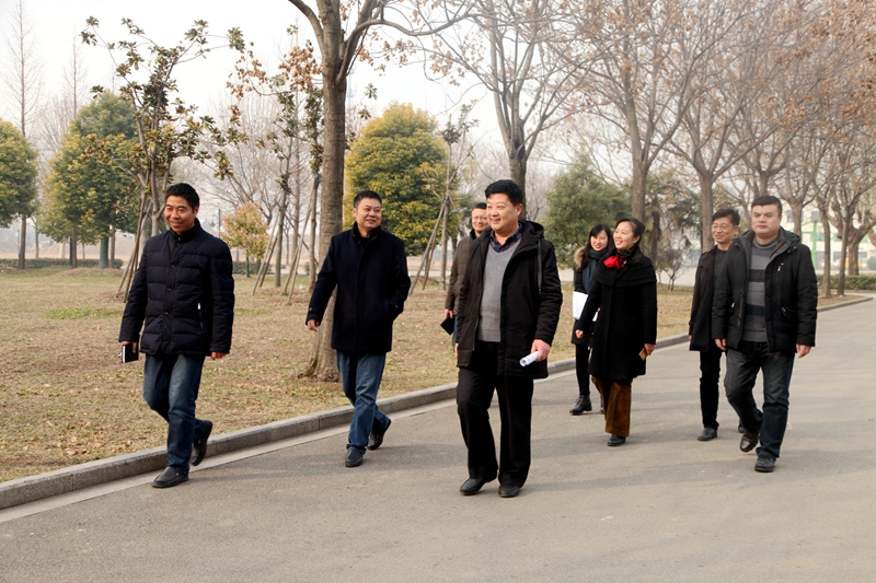 日出水了啊快点使劲动态图