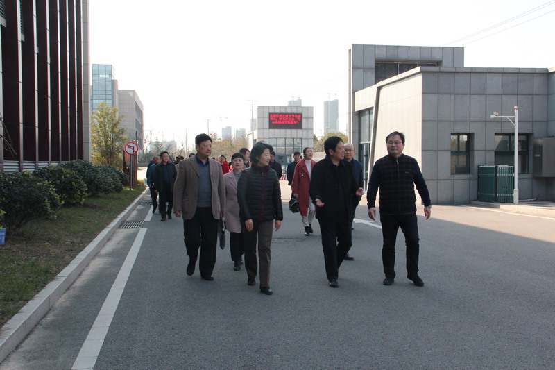 日出水了啊快点使劲动态图