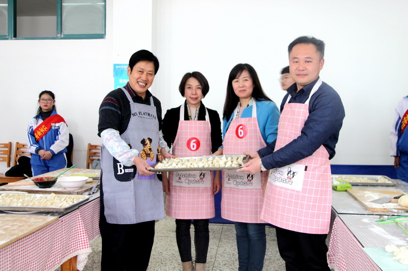 日出水了啊快点使劲动态图