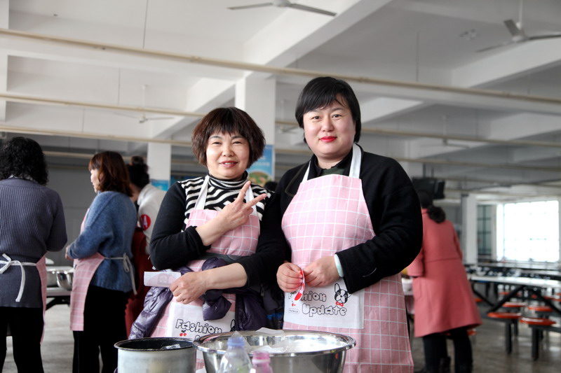 日出水了啊快点使劲动态图