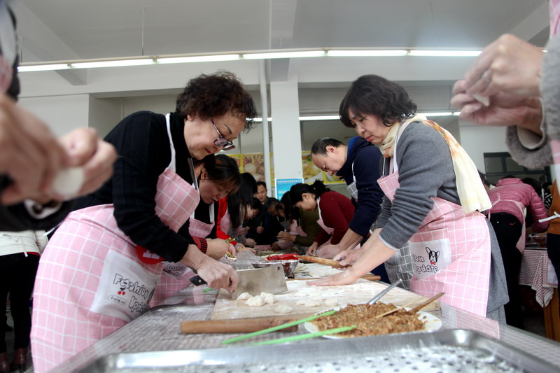 日出水了啊快点使劲动态图