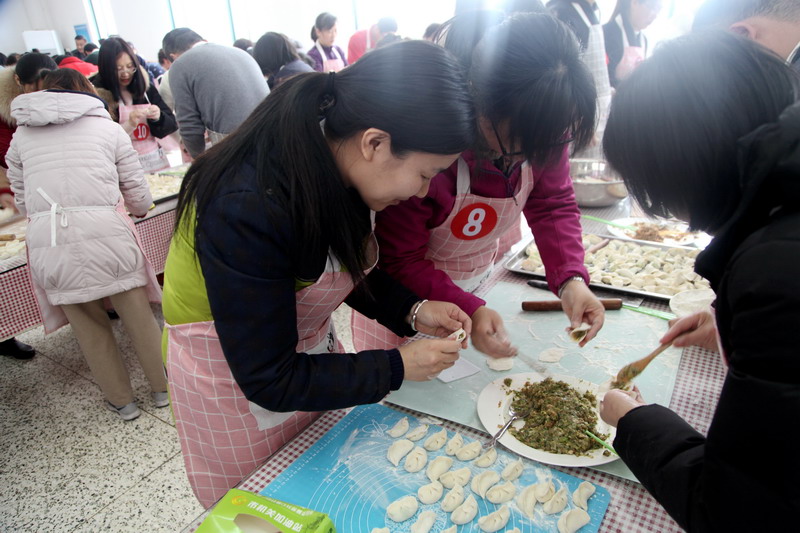 日出水了啊快点使劲动态图