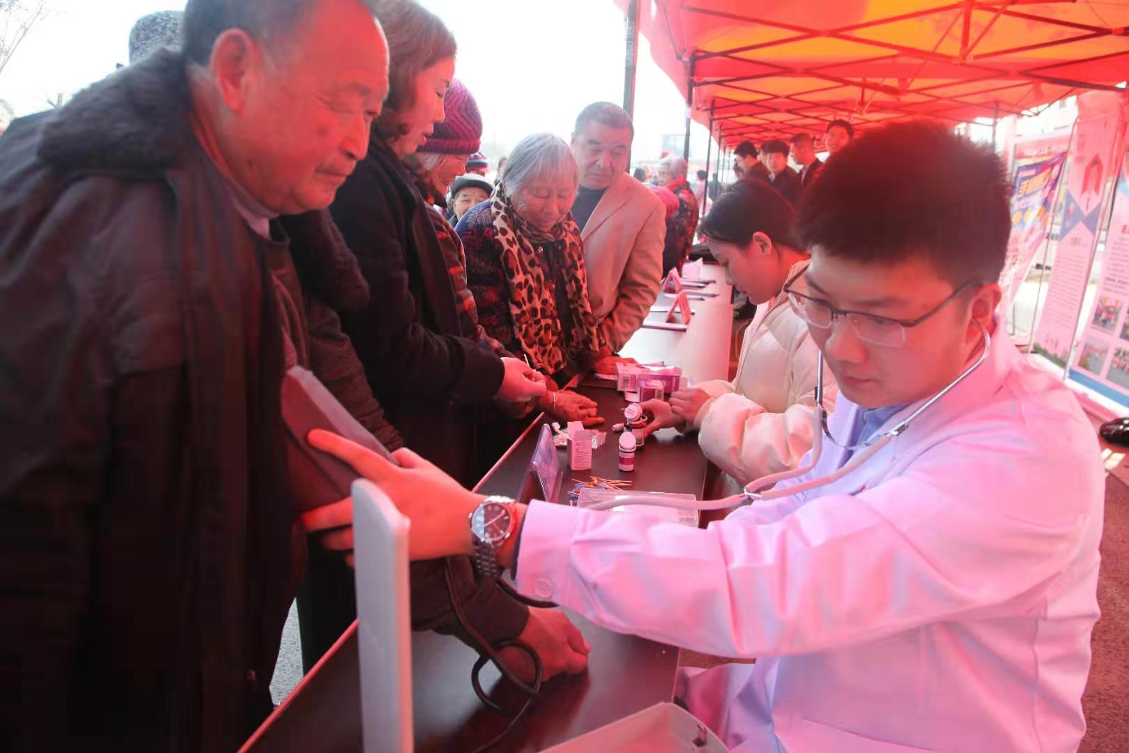 日出水了啊快点使劲动态图