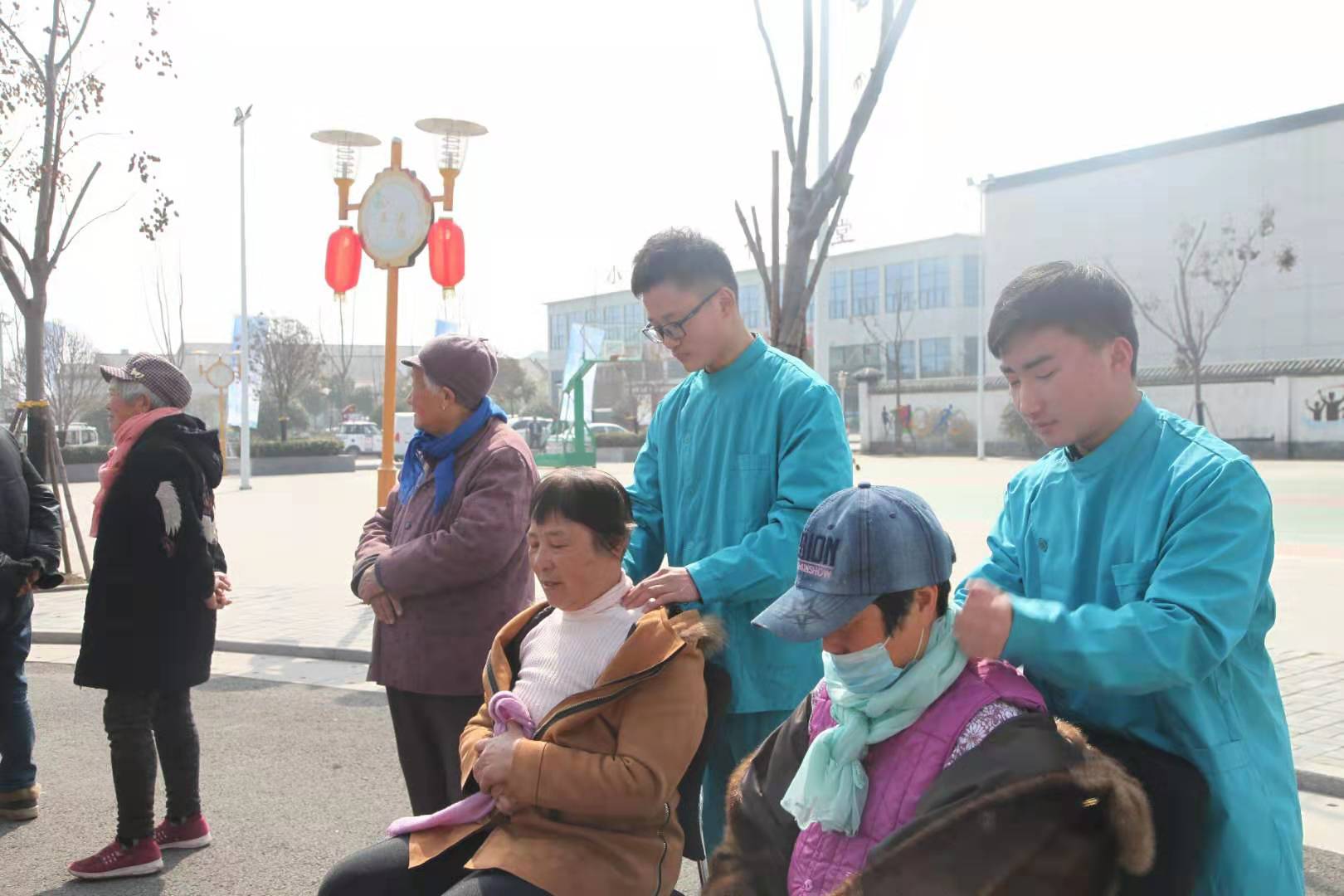 日出水了啊快点使劲动态图