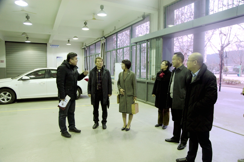 日出水了啊快点使劲动态图