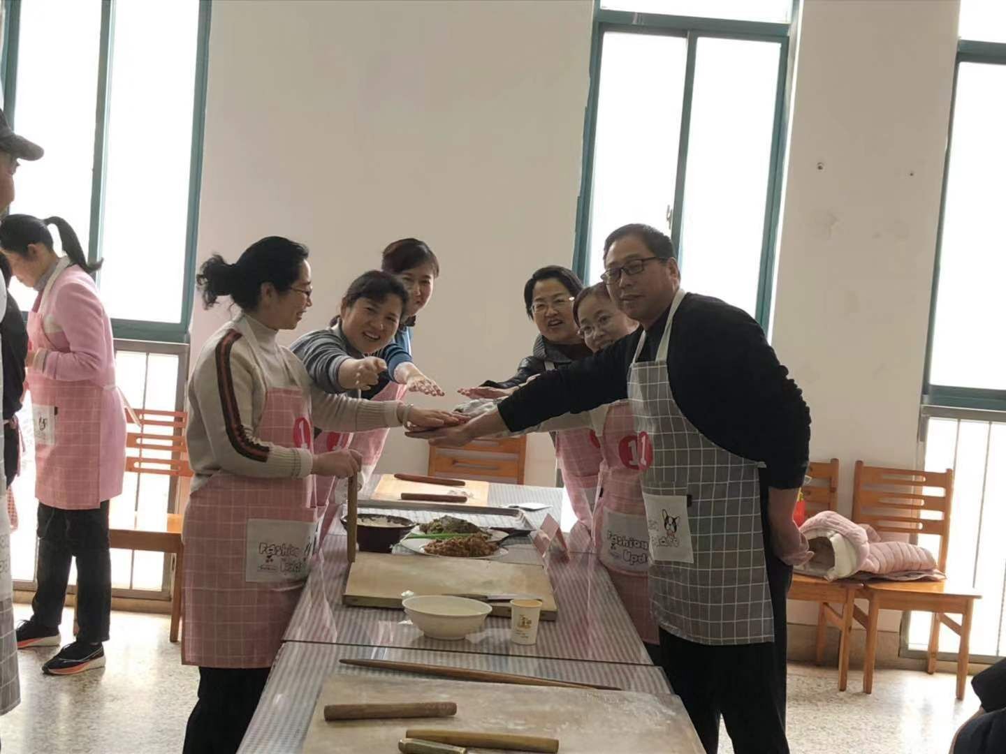 日出水了啊快点使劲动态图