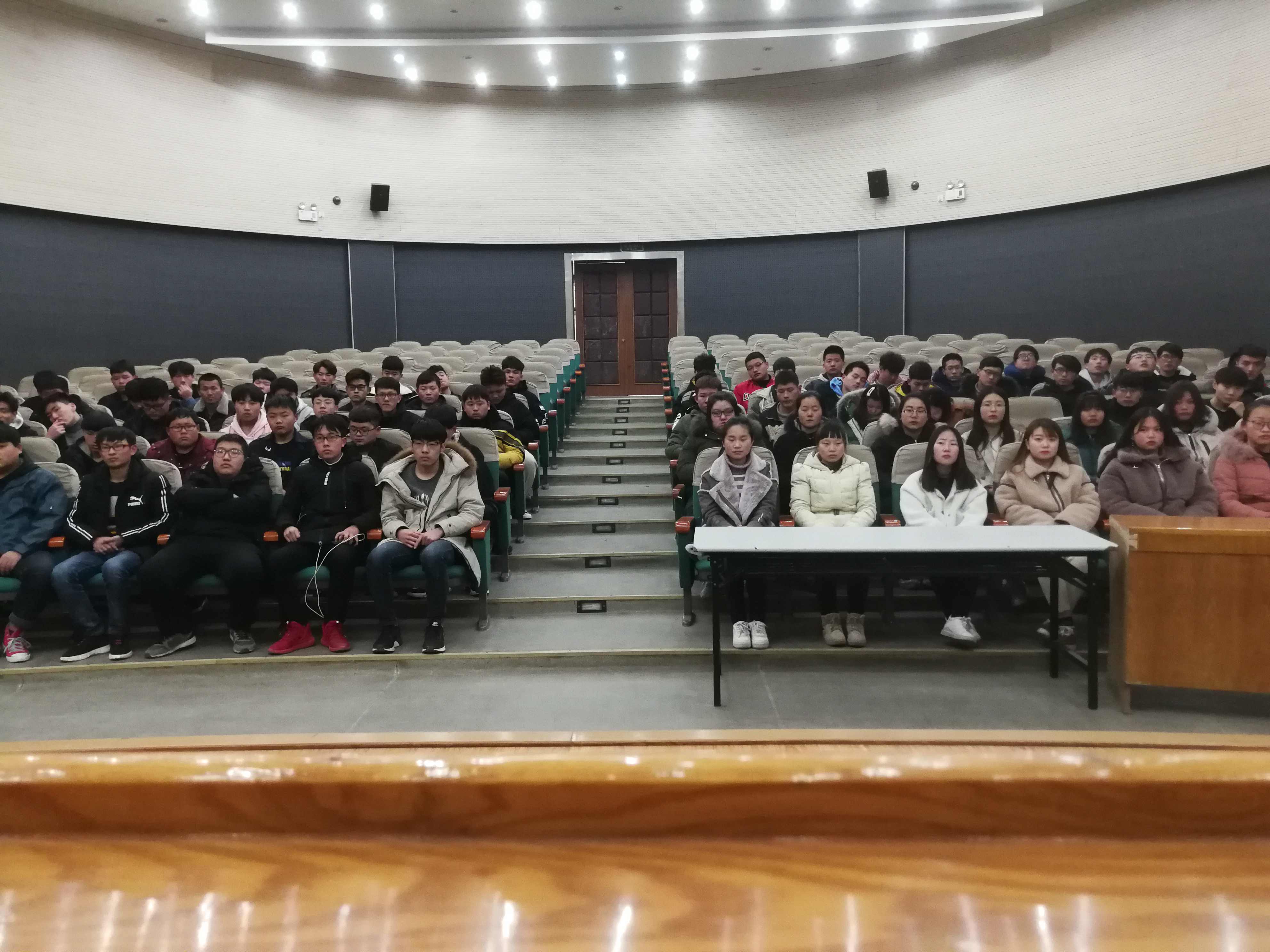 日出水了啊快点使劲动态图