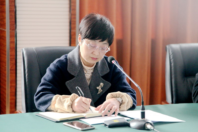 日出水了啊快点使劲动态图