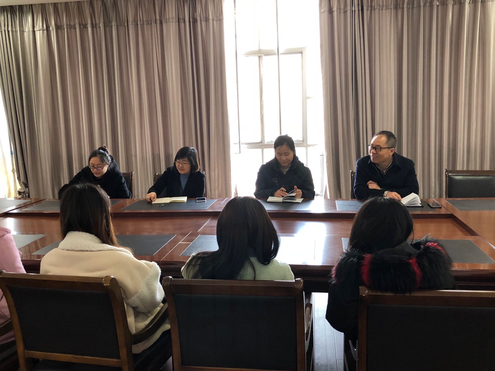 日出水了啊快点使劲动态图